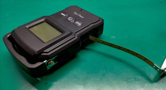 激安のデジタルスケール内蔵の巻尺