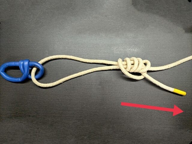 ユニノットの結び方のSTEP4